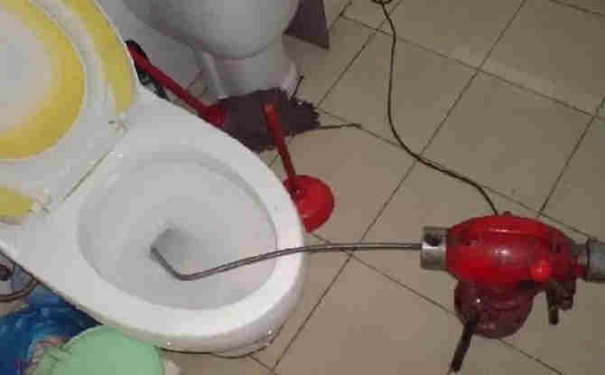 华安马桶通下水